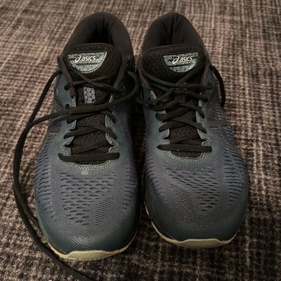 Men’s ASICS running shoe - size 10.5 - Picture 1 of 5